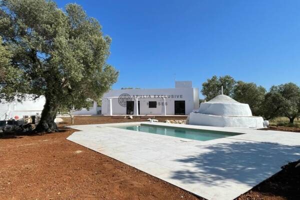 VILLA MARCHESE Villa with Trulli and pool in Ostuni