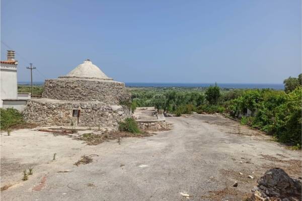 TRULLO VUE MER AVEC PROJET APPROUVÉ