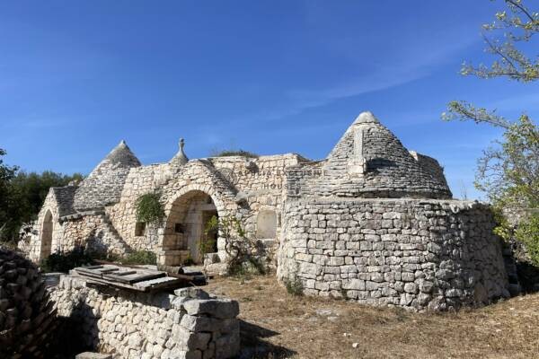 TRULLI AND VILLA PROJECT WITH SWIMMING POOL