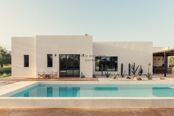 Villa Azealia – Luxe contemporain avec trullo et piscine
