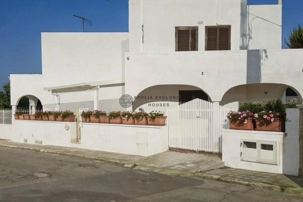 VILLA FELICITÀ Villa a Torre Santa Sabina